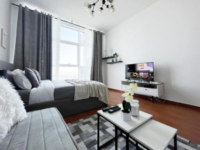 Studio Apt w Modern Amenities in Prime Location